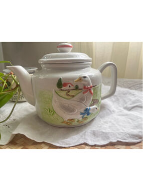 Otagiri White & Green Goose Teapot One Size
